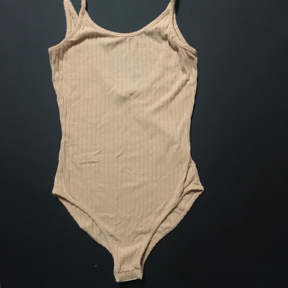 Cute stretchy one-piece - Picture 1 of 3